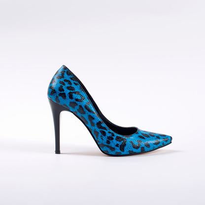 Women's shoes Leopard design.