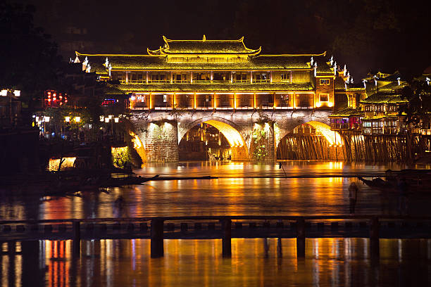 istock Night Feng Huang 517383068