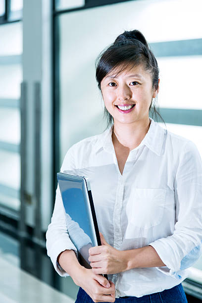 istock beautiful businesswoman 517400233