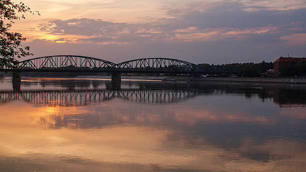 istock Marshall Jozef Pilsudski Bridge (1934) over Vistula in Torun, Poland 517417683