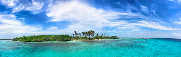istock Panoramic view of a tropical island in the Caribbean 517442009