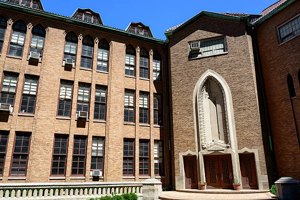 die immaculata high school und konvent uptown, chicago - immaculata stock-fotos und bilder