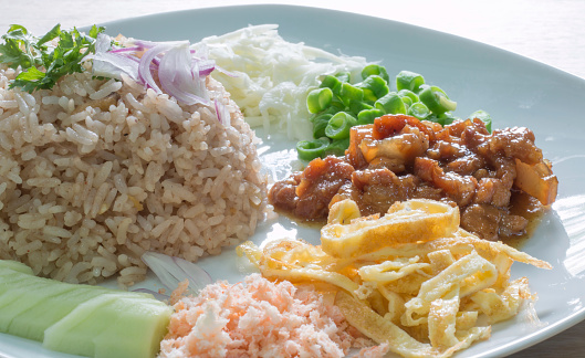 Rice Mixed with Shrimp paste (Thai food)