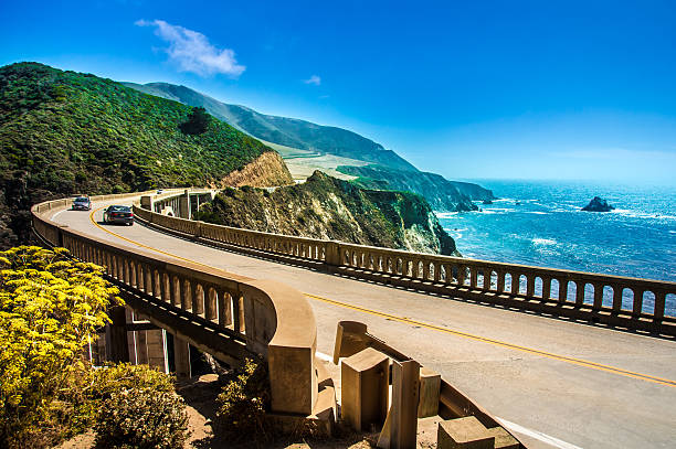 puente de bixby creek en carretera uno - bixby bridge fotografías e imágenes de stock