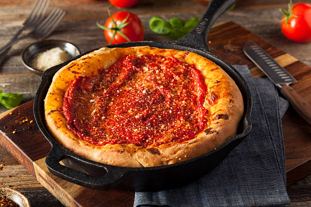 istock Homemade Skillet Deep Dish Chicago Pizza 517499088