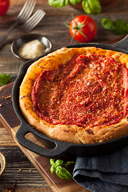 istock Homemade Skillet Deep Dish Chicago Pizza 517499134