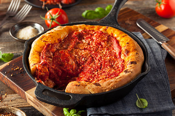 istock Homemade Skillet Deep Dish Chicago Pizza 517499394