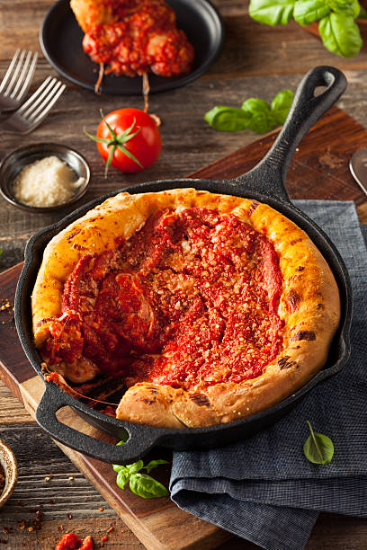 istock Homemade Skillet Deep Dish Chicago Pizza 517499426