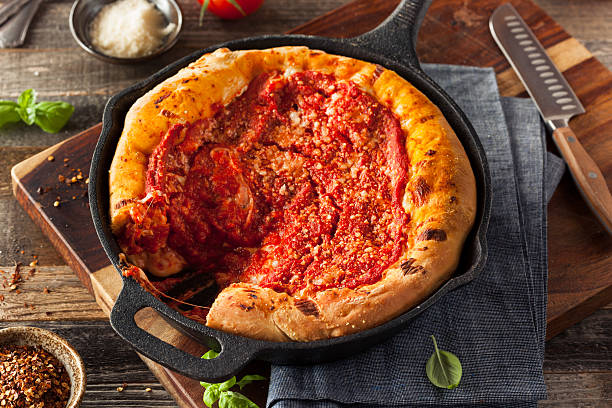 istock Homemade Skillet Deep Dish Chicago Pizza 517499448