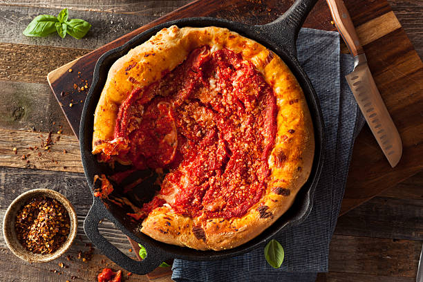 istock Homemade Skillet Deep Dish Chicago Pizza 517499530