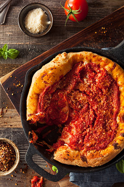 istock Homemade Skillet Deep Dish Chicago Pizza 517499560