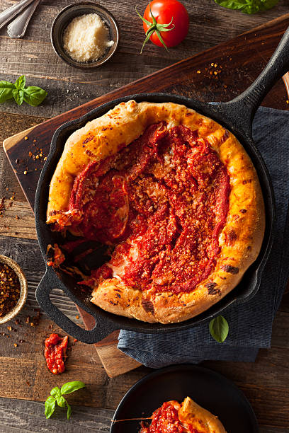 istock Homemade Skillet Deep Dish Chicago Pizza 517499642