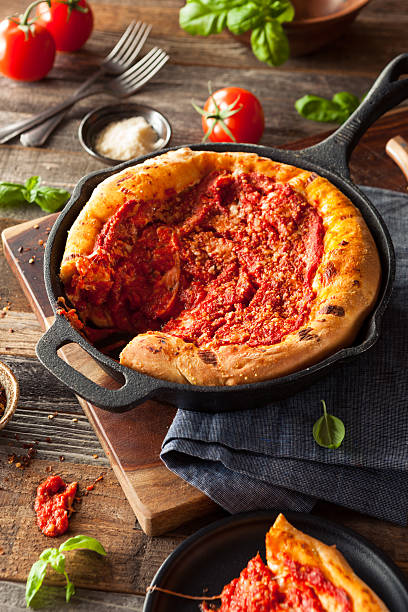 istock Homemade Skillet Deep Dish Chicago Pizza 517499722