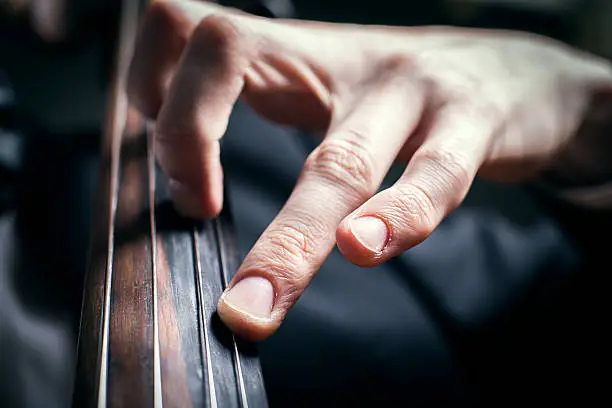 hand cellist compressive chord