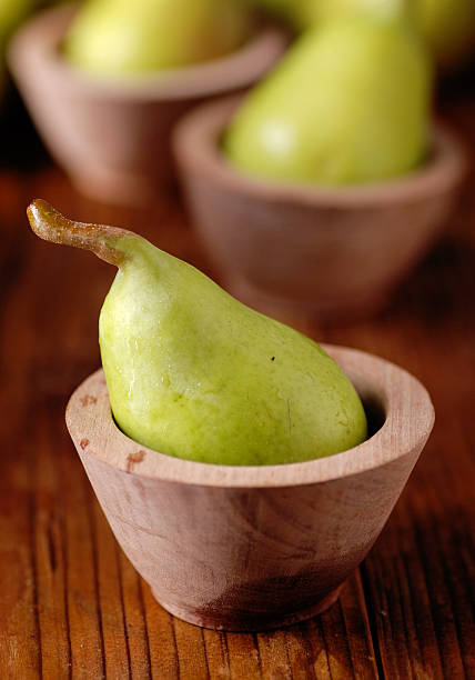 istock pile of green pears 517518799