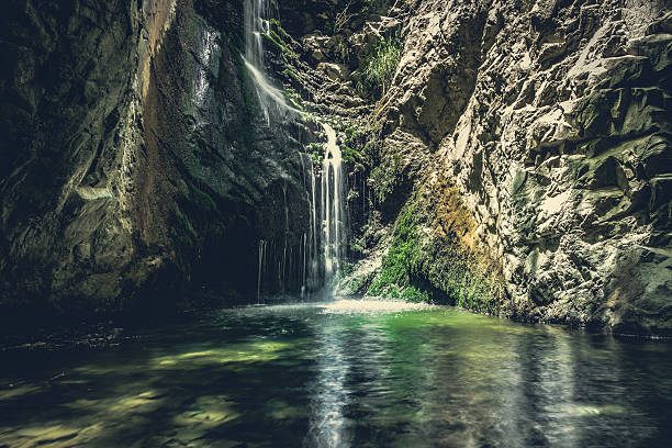 Chute d'eau dans les montagnes du Troodos, Chypre - Photo