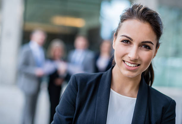 istock Young business woman 517550443