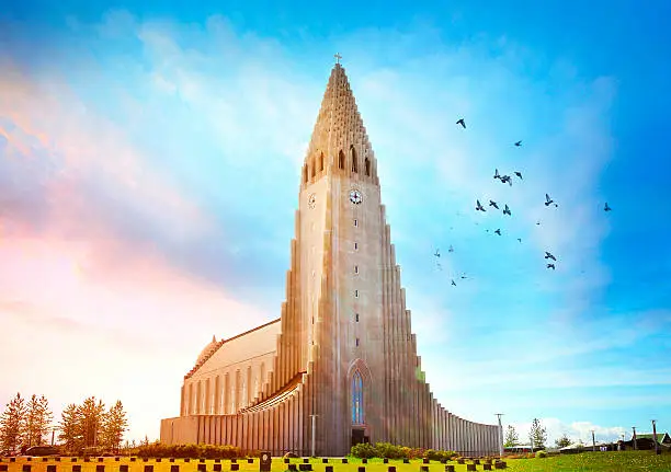 Photo of Hallgrímskirkja church in Reykjavík