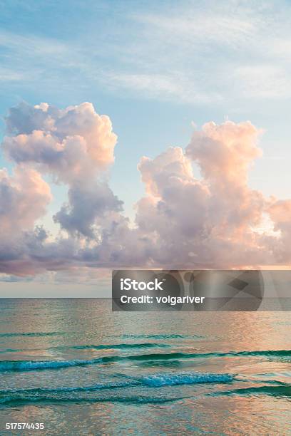 Sonnenuntergang Über Dem Atlantik Stockfoto und mehr Bilder von Dramatischer Himmel - Dramatischer Himmel, Faszination, Himmel