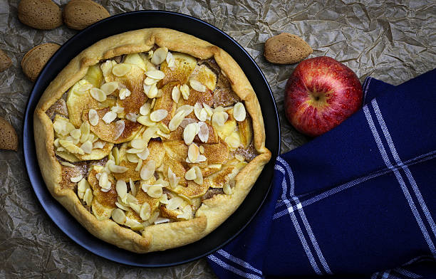 istock Apple Galette Crostata Cake Sweet Dessert Pie 517579281
