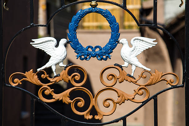 istock Doves, symbol of peace 517593913