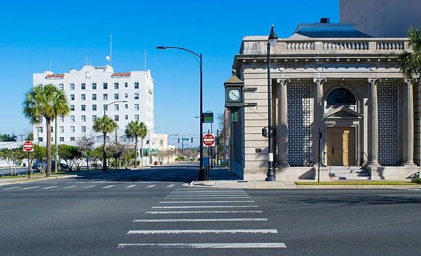 istock Banks and Downtown Instersection 517598804