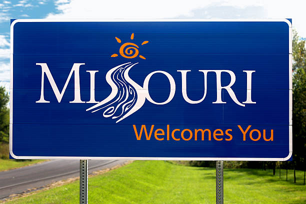 istock Welcome to Missouri Sign 517611032