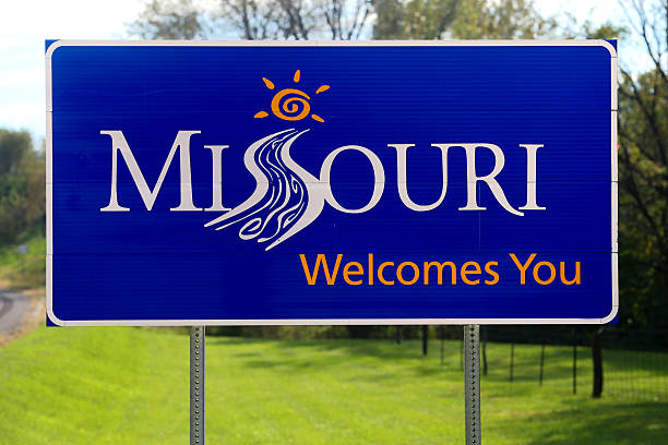 istock Welcome to Missouri Sign 517611164