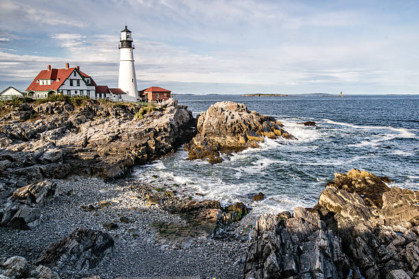 istock Incoming Traffic at Portland head Lighthouse 517613606