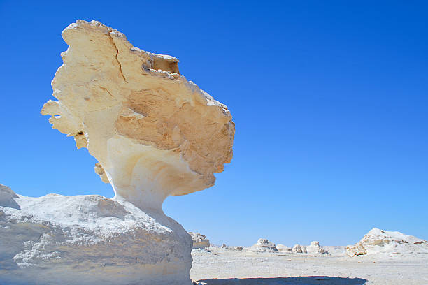 ägypten, weiße wüste - white desert stock-fotos und bilder