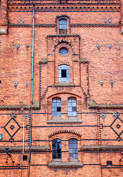 istock Detail of an old warehouse 517640823