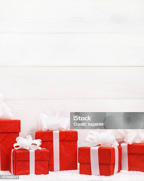 Navidad Presents Foto de stock y más banco de imágenes de Blanco - Color - Blanco - Color, Caja, Caja de regalo