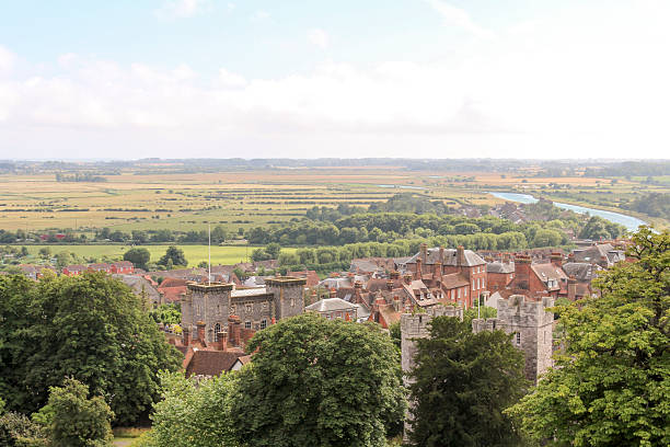 istock English Village 517667926