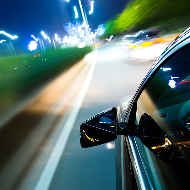 istock speed in urban scene 517672661