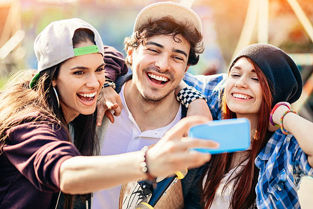 istock Teen selfie 517676128