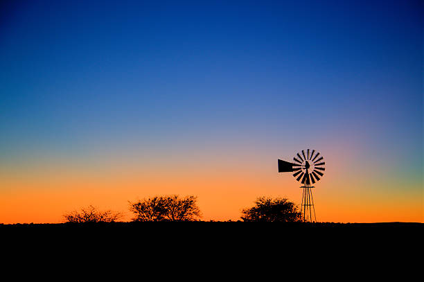 windpump 썬라이즈 - water pumping windmill 뉴스 사진 이미지