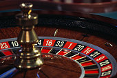 roulette-rad-angehalten.jpg?b=1&s=170x170&k=20&c=i9DLkcaMhanHKyF9rbIil8C19Rapwo5PeOwIRlfnSL4=