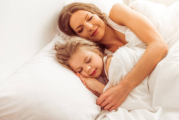 istock Mom with daughter 517684740