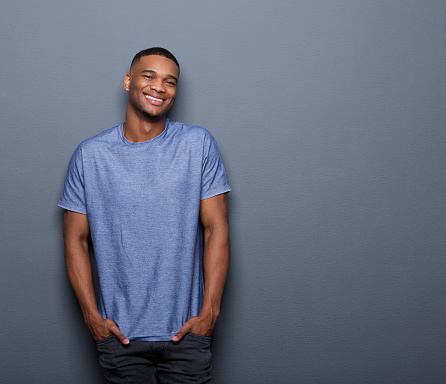 Young african american man sonriente photo