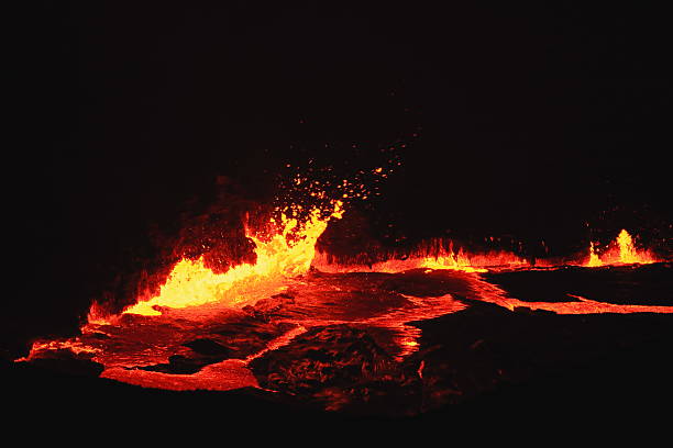 brennen lava see der erta ale vulkan-danakil-äthiopien. 0229 - afar desert stock-fotos und bilder