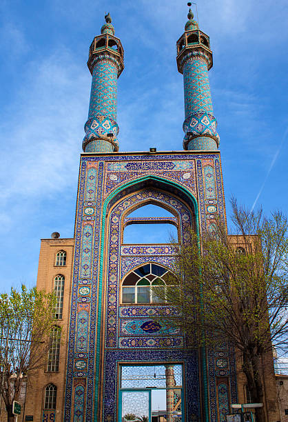 istock Hazireh Mosque in Yazd 517725567