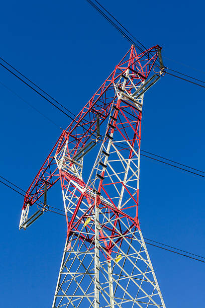 high voltage macht trasmission mast - 123rf stock-fotos und bilder