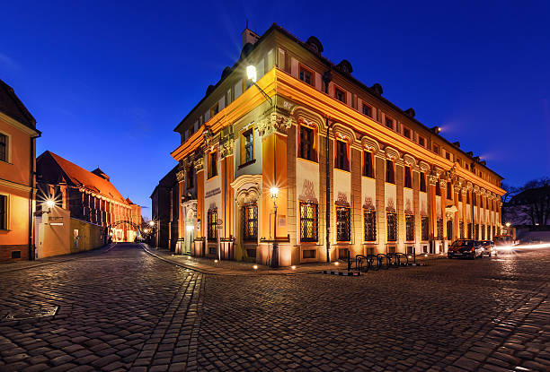 istock Vintage architecture of Wroclaw in the evening. 517751906