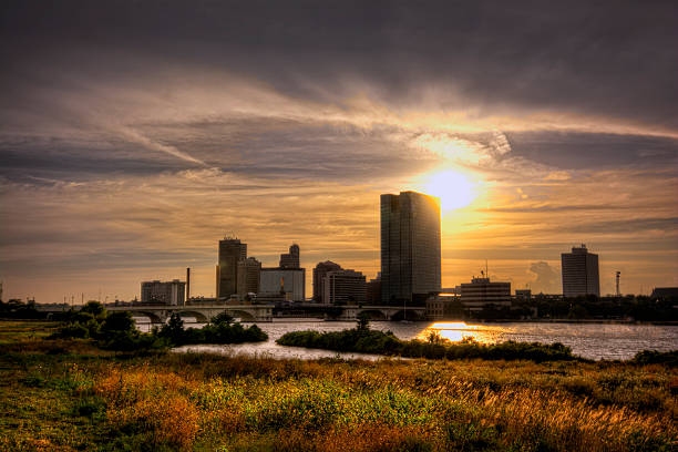 panoramę miasta o zachodzie słońca - orange ohio zdjęcia i obrazy z banku zdjęć