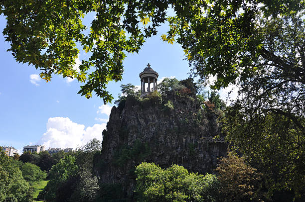 istock Parc des Buttes-Chaumont 517778131