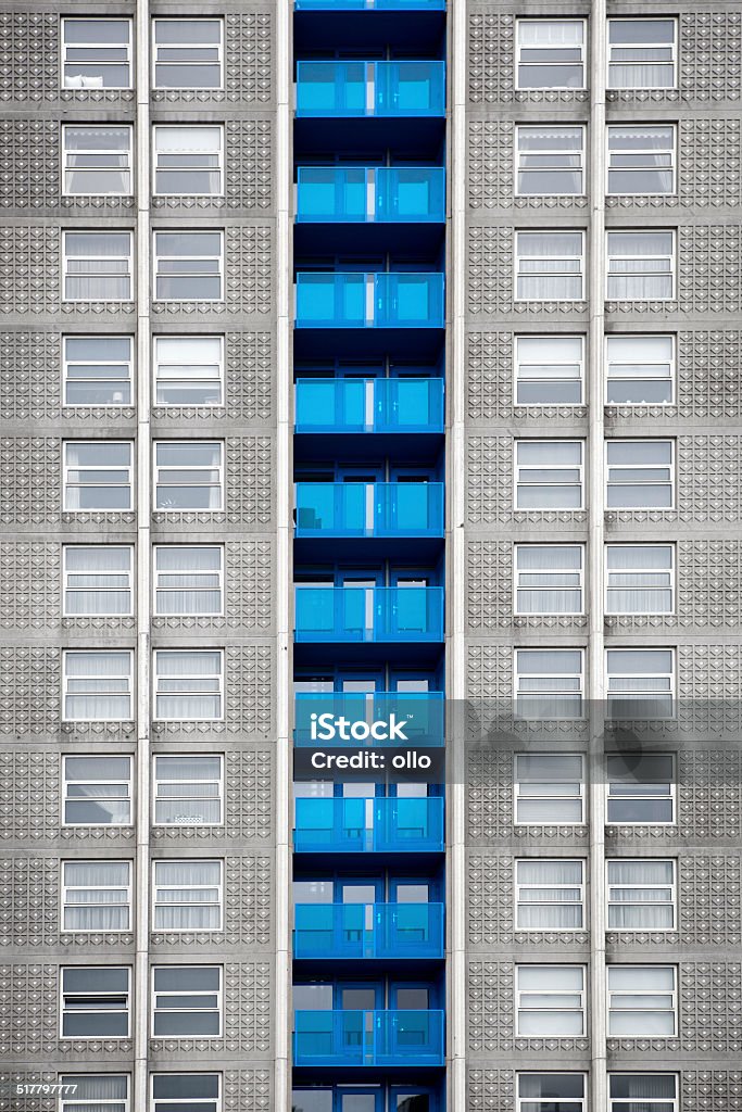 Fachada de un edificio de estilo residencial - Foto de stock de Abstracto libre de derechos