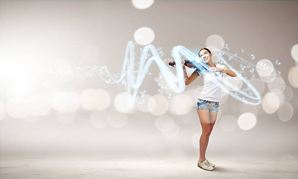 istock Girl violinist 517832181