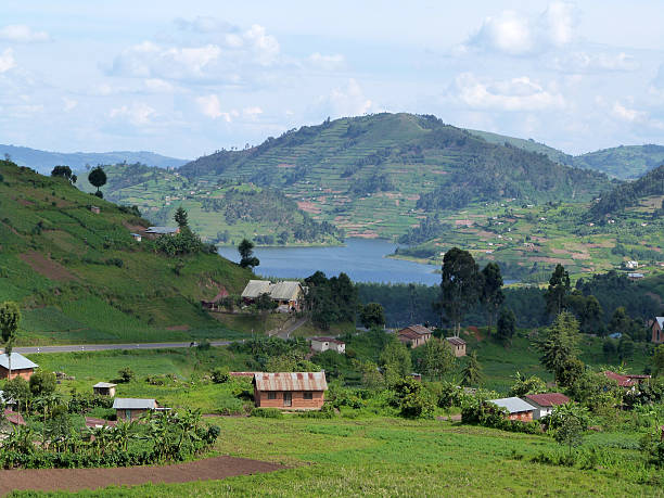 istock Entebbe (Uganda) to Kigali (Ruanda) per bike 517843064