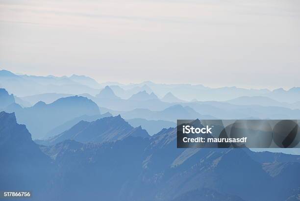 Hase Und Panoramablick Auf Den Schweizer Alpen Stockfoto und mehr Bilder von Berg - Berg, Himmel, Gebirge