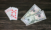 karten-und-geld.jpg?b=1&s=170x170&k=20&c=AHdbLhZxszrxplMbXU7mkH-c0cNSslQ-KQ2KJBL3GwU=